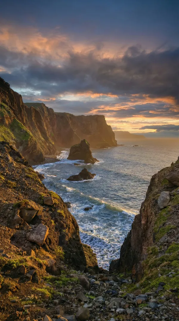 Küste bei Sonnenuntergang