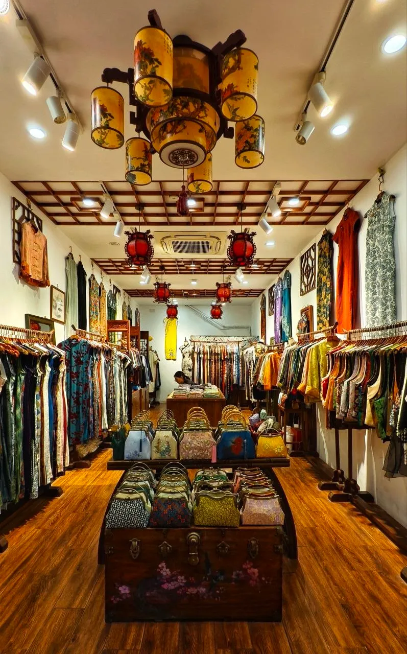 Qipao Laden